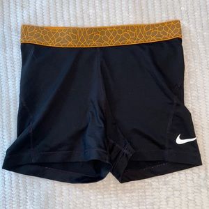 Nike Pros (1 of 2)